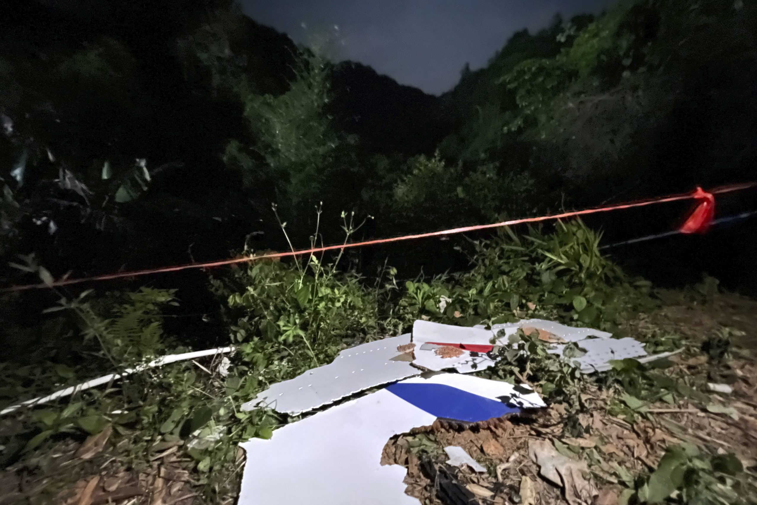 Pakar Menelisik Penyebab Boeing 737-800 di Tiongkok Menukik  Sebelum Jatuh