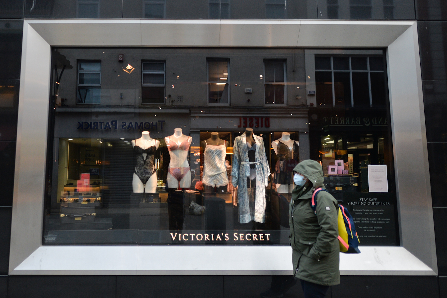 Buruh Thailand di-PHK Mendadak, Victoria�s Secret Ikut Bayar Pesangon Rp121 Miliar