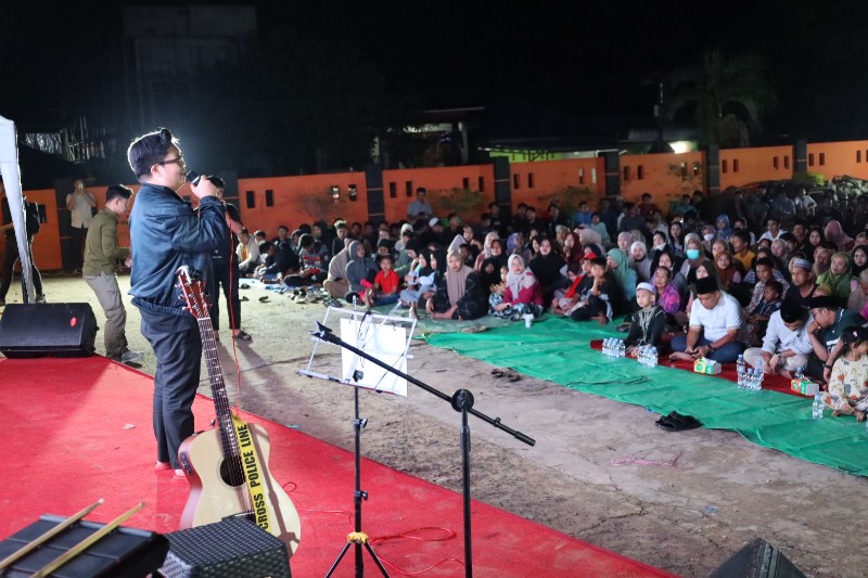 Saur On The Road Dirangkai Live Musik Akustik