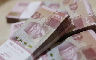 Rupiah Menguat ke Rp14.547 Akibat Tertolong Pelemahan Dolar
