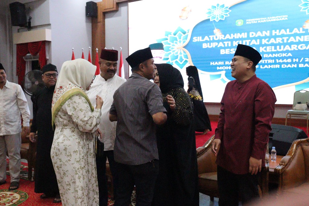Halal Bihalal di Pendopo Odah Etam Tenggarong