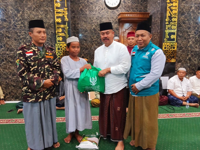 Bantuan Sembako ke Irma Al Kahfi Diserahkan oleh Bupati Kukar