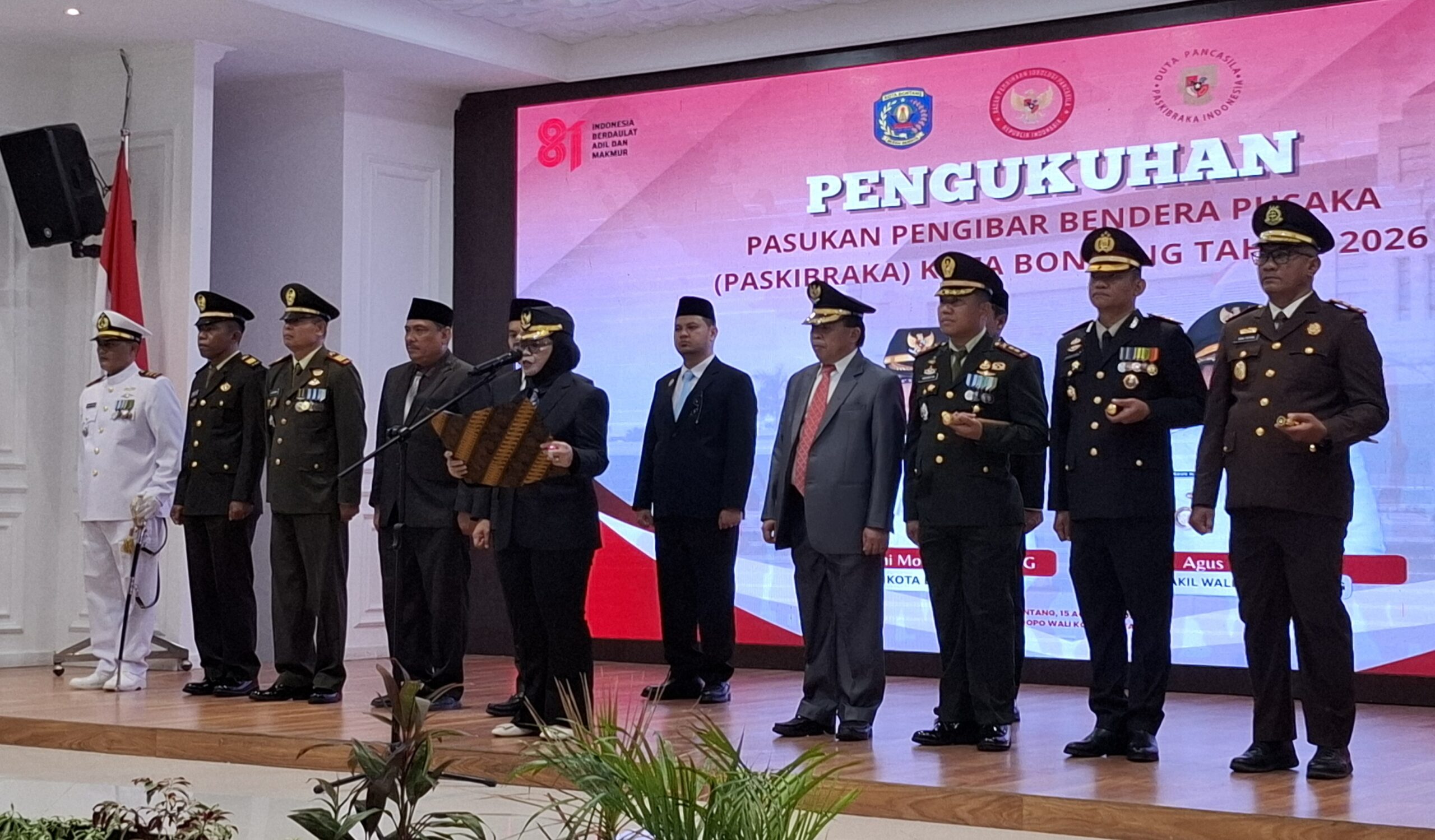 Paskibraka Bontang Siap Bertugas, Neni Kukuhkan 41 Paskibraka