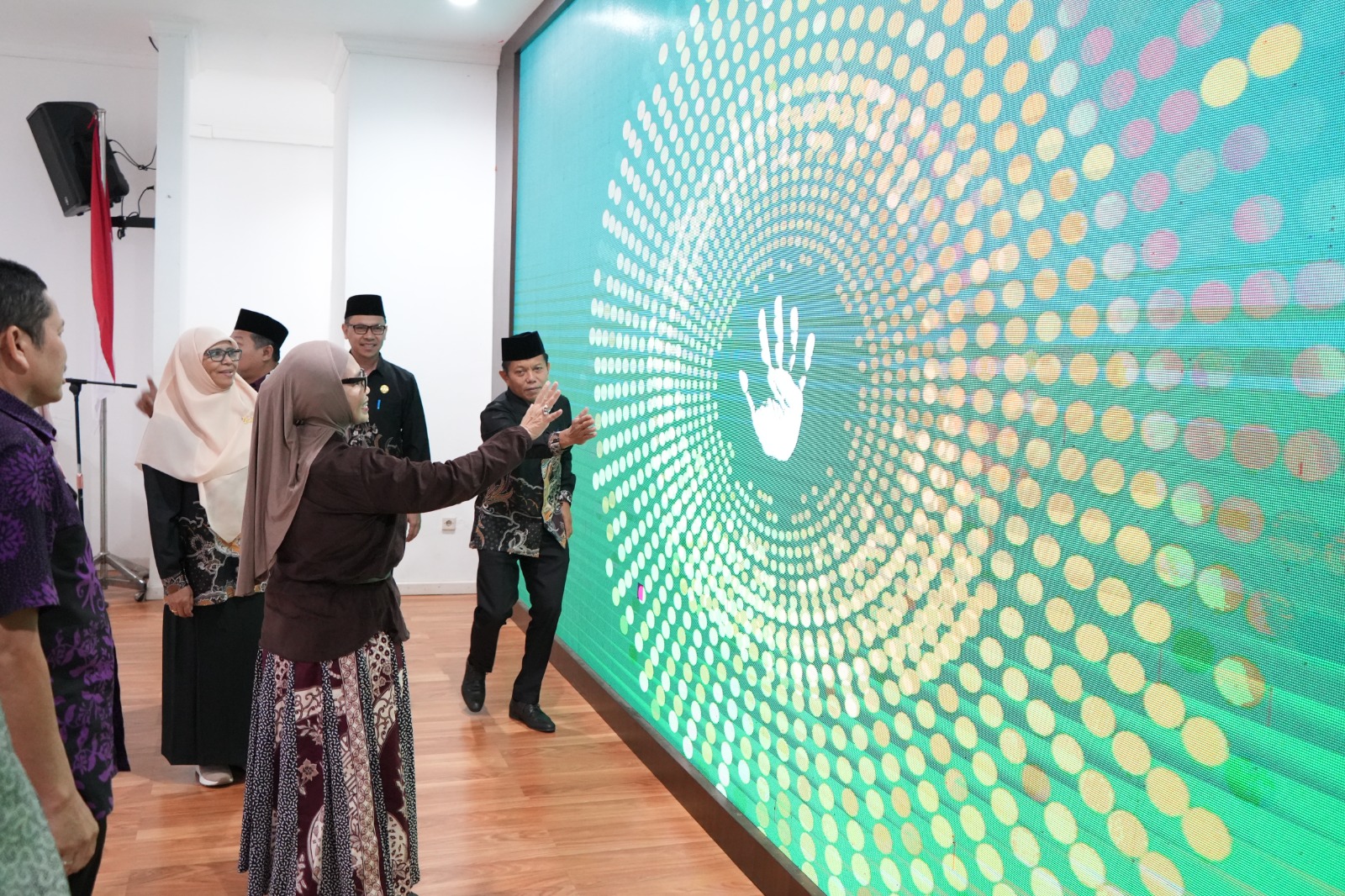 Pelajar MAN Bontang Kembangkan Aplikasi �Tengok Tetangga�, Wali Kota Sebut Inovasi Luar Biasa