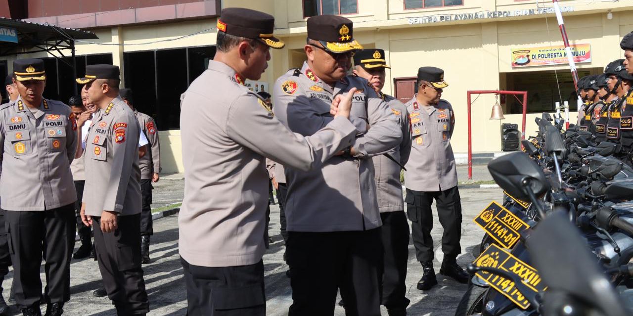 Kapolda Sulbar Kunjungan Kerja di Polresta Mamuju, Pastikan Kesiapan Personel dan Randis Dukung Tugas Operasional