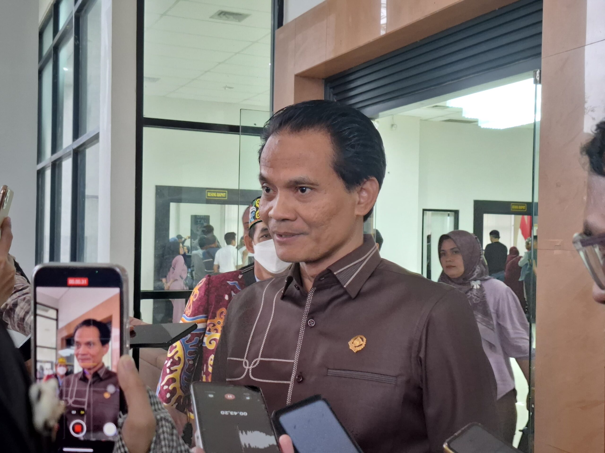 Jalan Jakarta Rusak Akibat Truk Berat, DPRD Kaltim Dorong Pengalihan Arus ke Ring Road M. Said