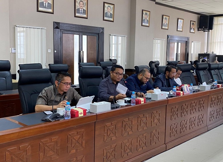 Komisi II DPRD Kaltim Evaluasi Penyusunan Prognosis APBD 2026 dan P-APBD 2025