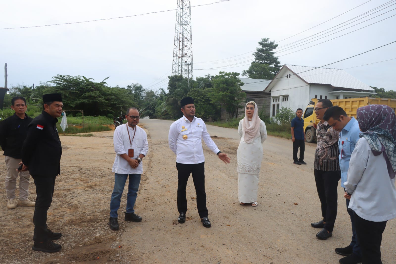 Gubernur dan Ketua DPRD Kaltim Tinjau Jalan Poros Kukar-Kubar, Percepatan Infrastruktur Jadi Komitmen Bersama