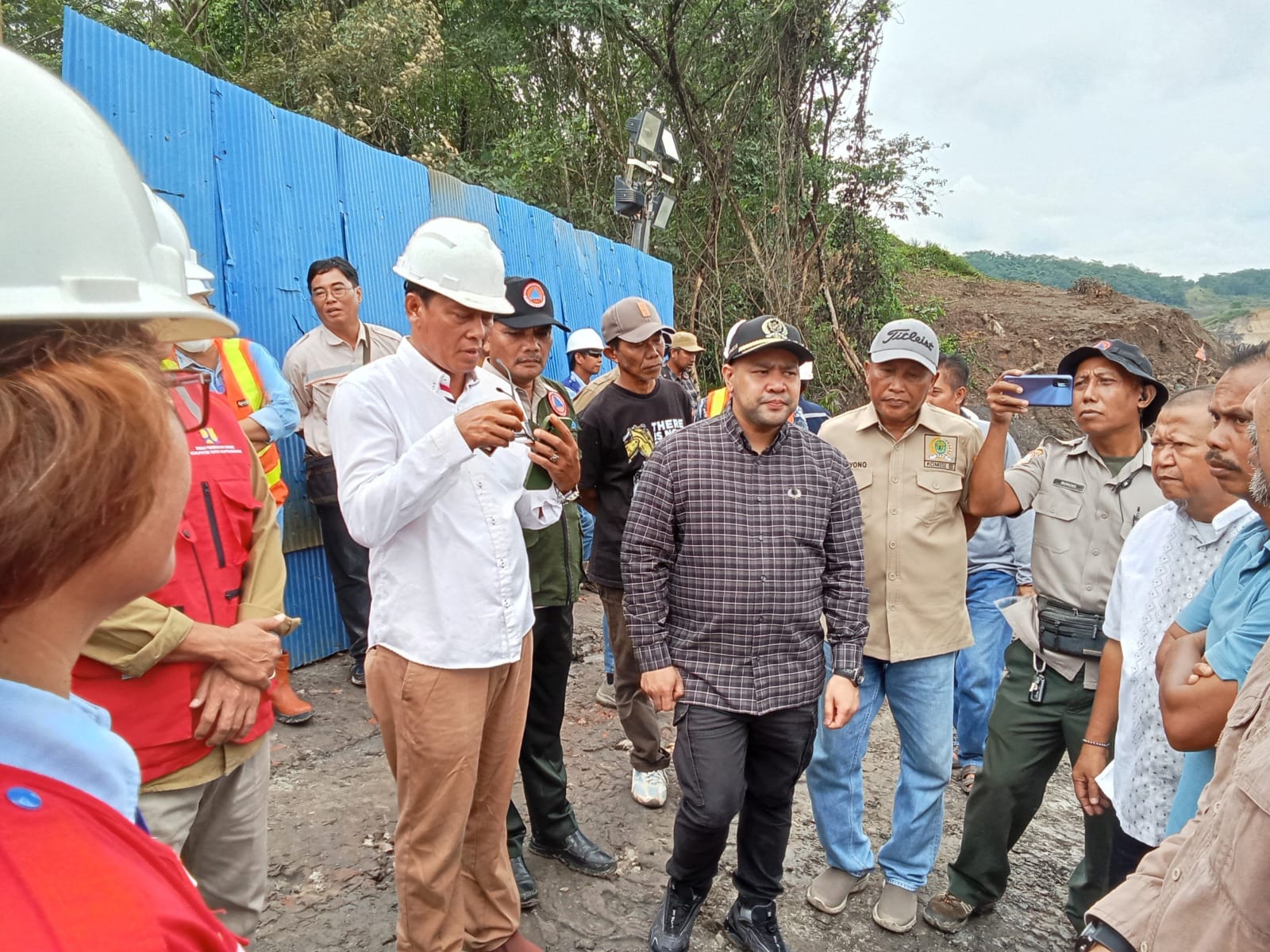 Komisi III DPRD Kaltim Tinjau Dua Lokasi Longsor di Kukar, Dorong Penanganan Adil dan Ilmiah