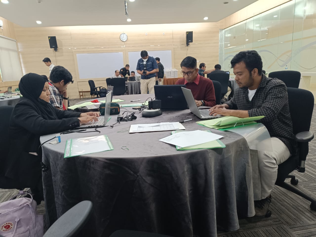 Tingkatkan Kompetensi Pewara, PWI Bontang Bersama Badak LNG Gelar UKW