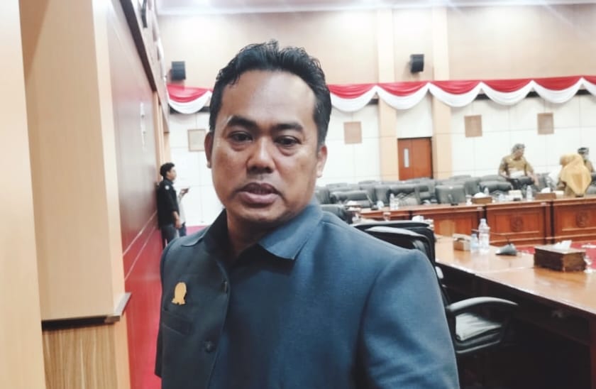 Semrawut, Dewan Minta Luasan Parkir Pelabuhan Ditambah