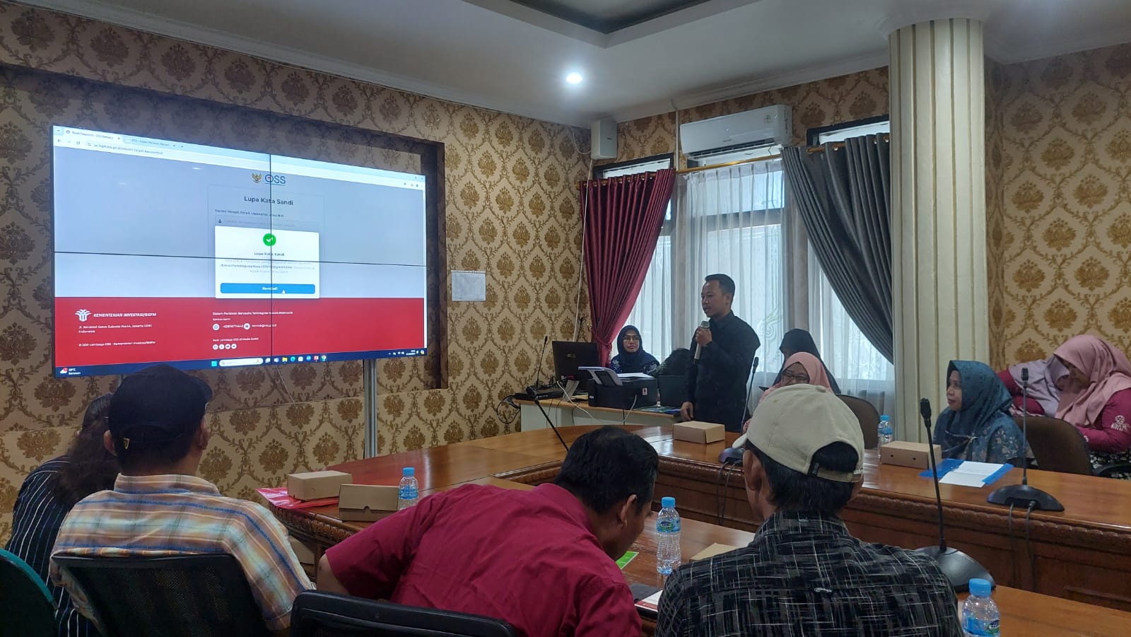 Bingung dengan OSS, DPM-PTSP Bontang Beri Pendampingan kepada Pelaku Usaha