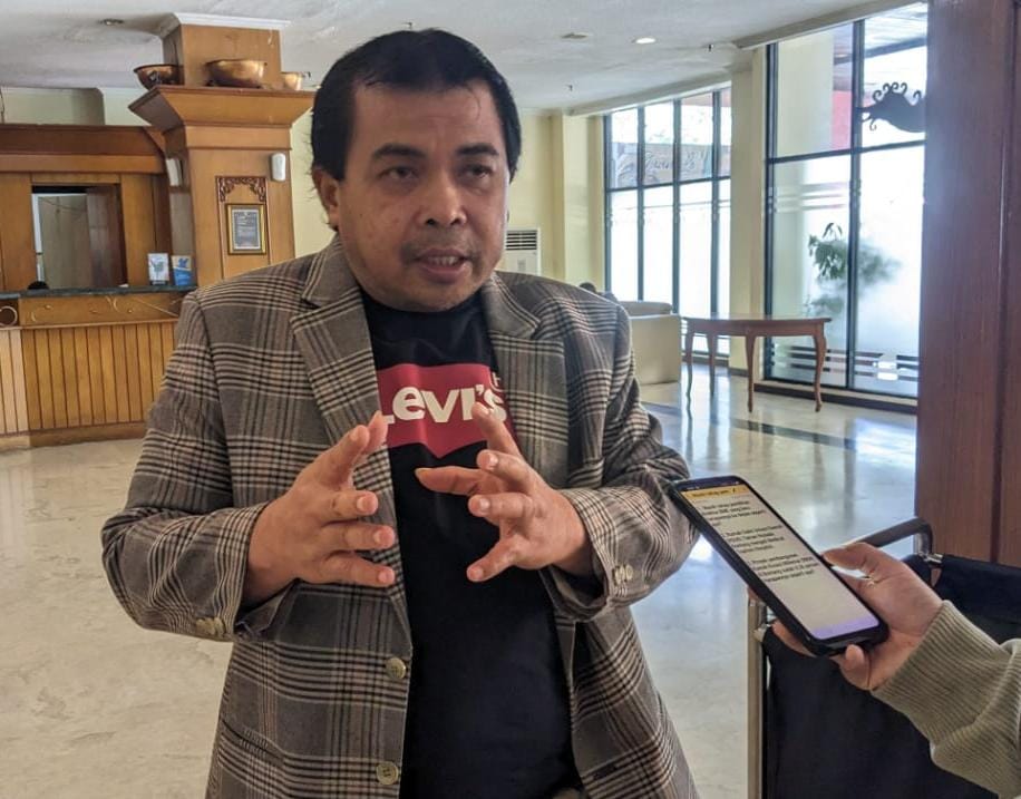 Agus Haris Usulkan Penataan Keramba dan Kafe di Sekitar Masjid Terapung Loktuan