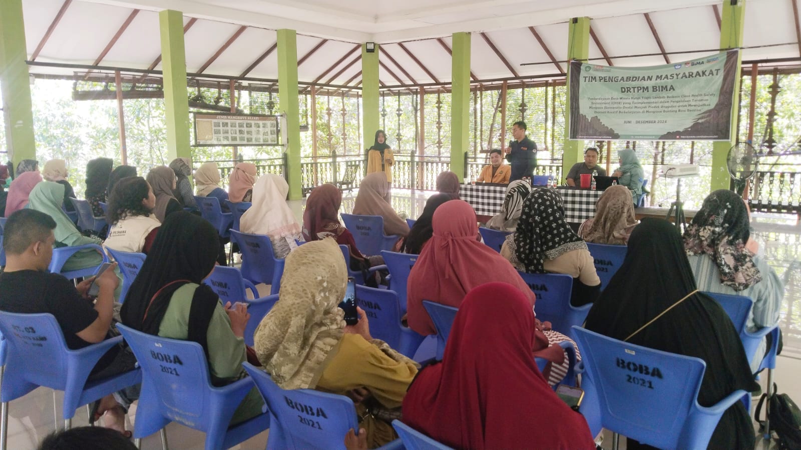 Dorong Ekonomi Kreatif, Ibu-ibu Bontang Baru Dilatih Olah Mangrove Jadi Produk Kuliner Inovatif