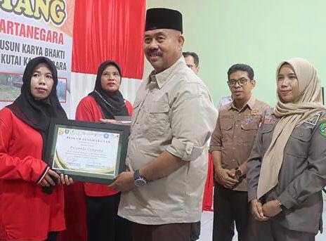 Sinergi Pemerintah dan Swasta, Farida Bersama Bupati Kukar Resmikan Puskesmas Baru di Loa Janan