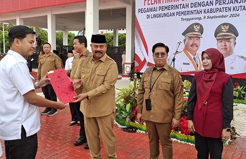 Farida Hadiri Pelantikan 2.300 P3K di Kukar
