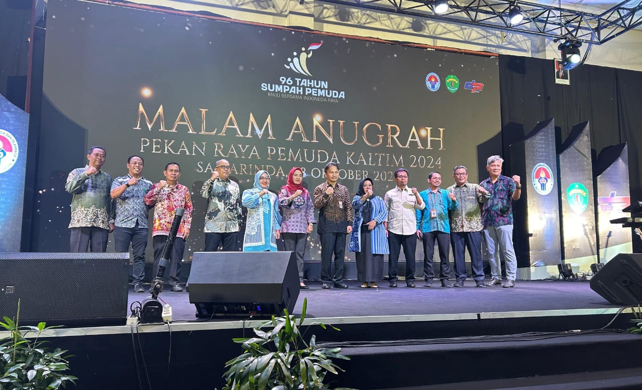 Dispora Apresiasi Pemuda Kaltim di Malam Anugerah Pekan Raya 2024