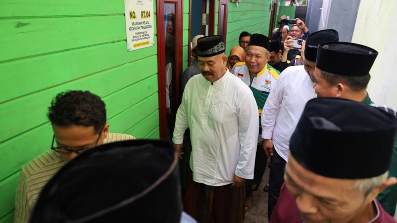Bedah rumah program layak huni BAZNAS Berlokasi di Kelurahan Melayu Tenggarong