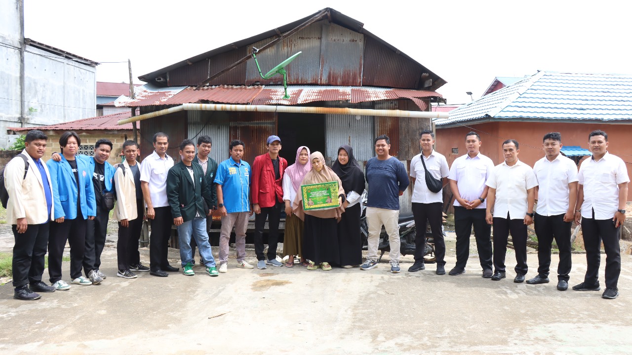 Polres Bontang Gelar Bakti Sosial Bersama Mahasiswa dan KNPI, Bagikan 100 Paket Bantuan