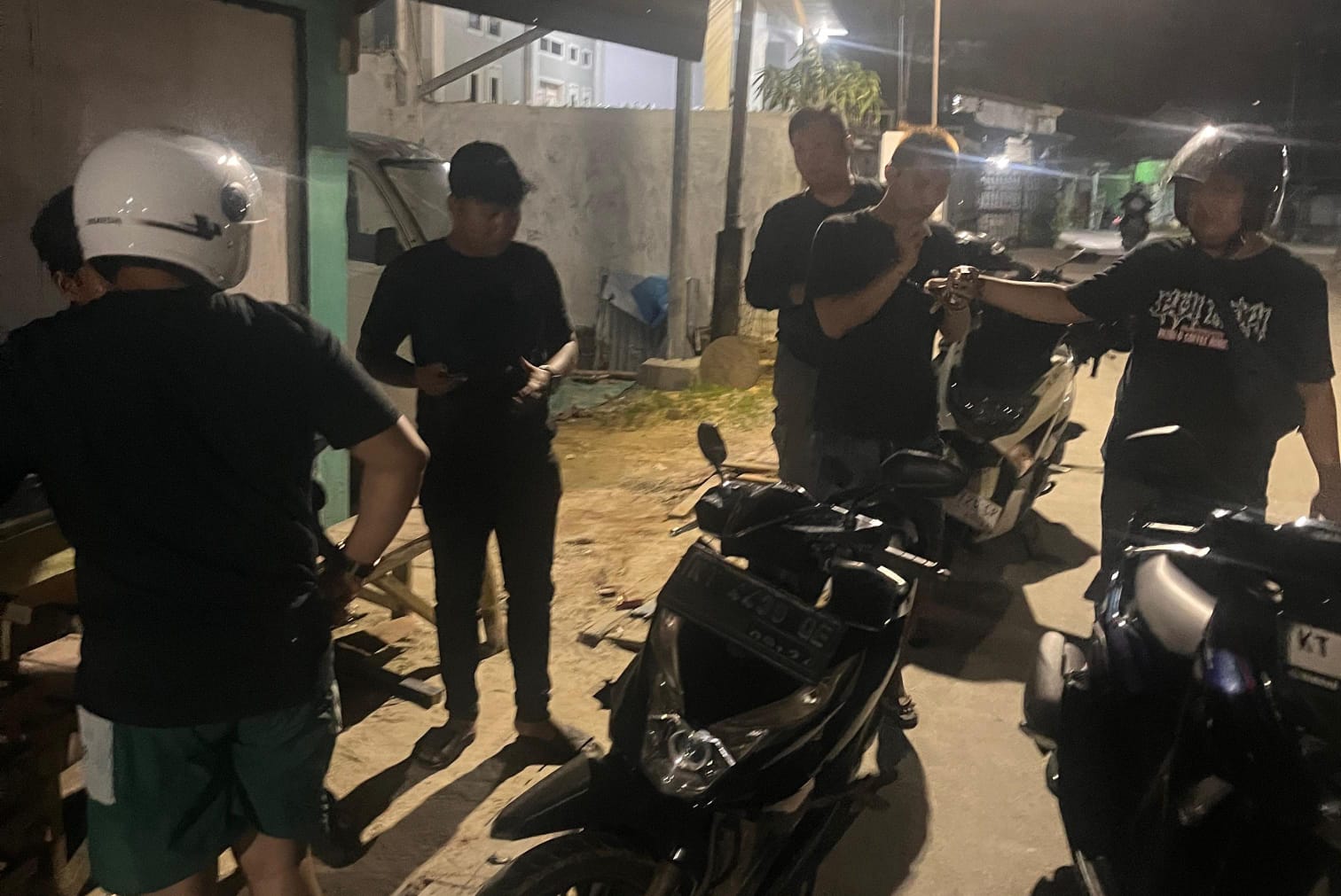 Preman di Bontang Ancam Warga Pakai Parang, Dibekuk Polisi Tengah Malam
