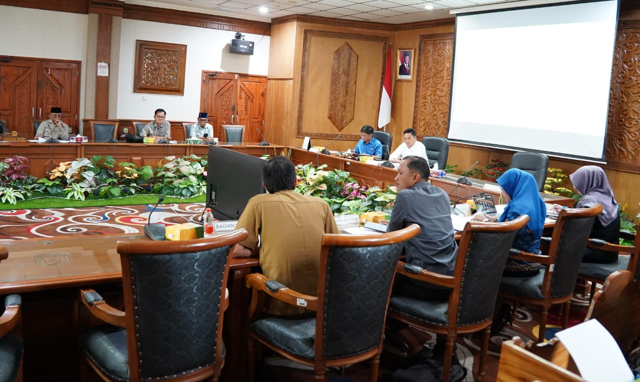 DPRD Kutim Bahas Raperda Keolahragaan, Dorong Penguatan Anggaran dan Sekolah Olahraga