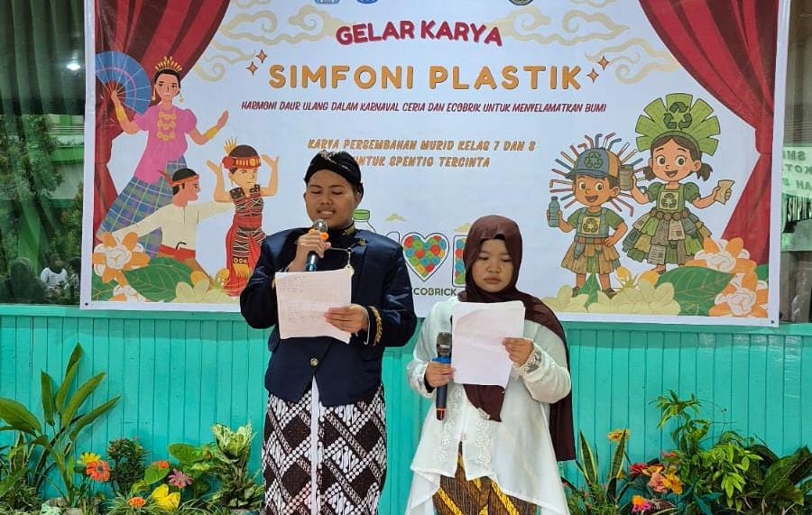 SMPN 3 Bontang Gelar "Simfoni Plastik", Seni dan Lingkungan dalam Satu Irama