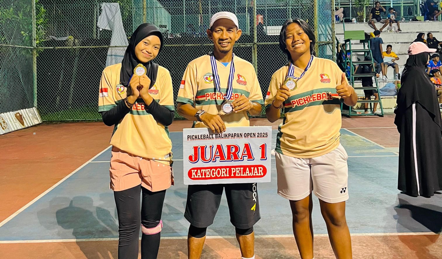 Siswi SMPN 3 Bontang Raih Juara 1 Pickle Ball Open 2025 di Balikpapan
