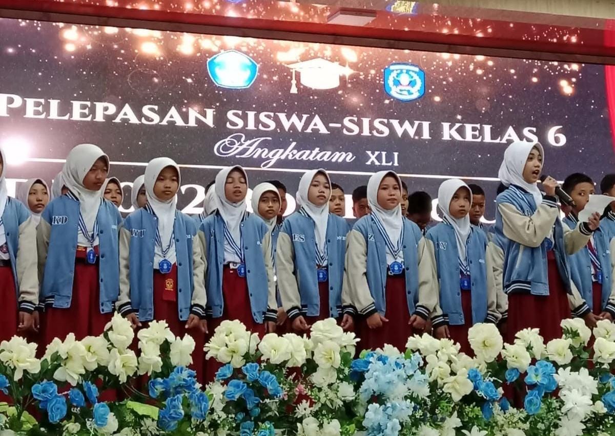 Tarian Daerah Hingga Drama Musikal Warnai Pelepasan Siswa Kelas 6 SDN 002 Bontang Utara