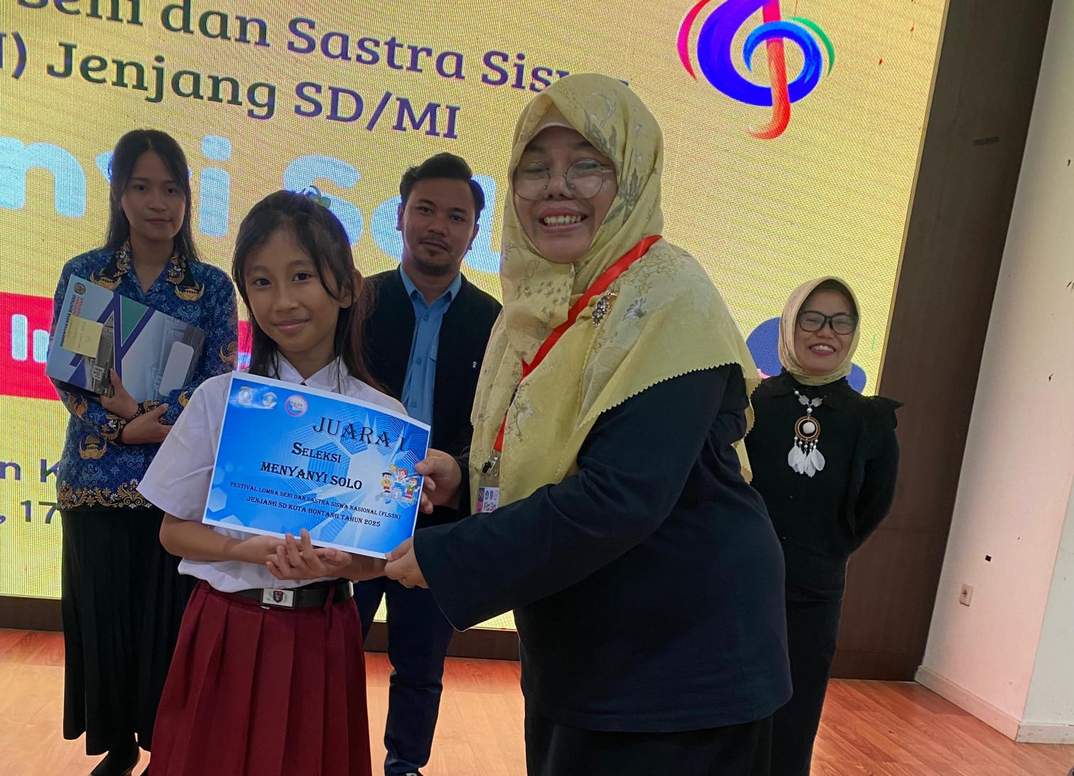 Charisa Rehuellah dari SD Galilea Raih Juara 1 Lomba Menyanyi Solo FLS2N 2025 di Bontang