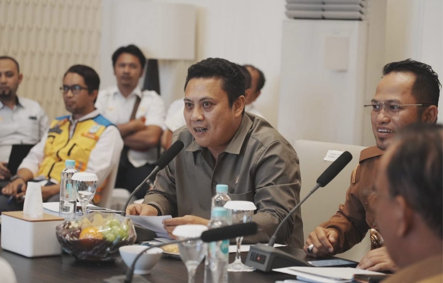 Gubernur Kaltim Sentil Pusat: IKN Jangan Dibangun Menjulang, Tapi Jalan Daerah Tetangga Rusak Parah