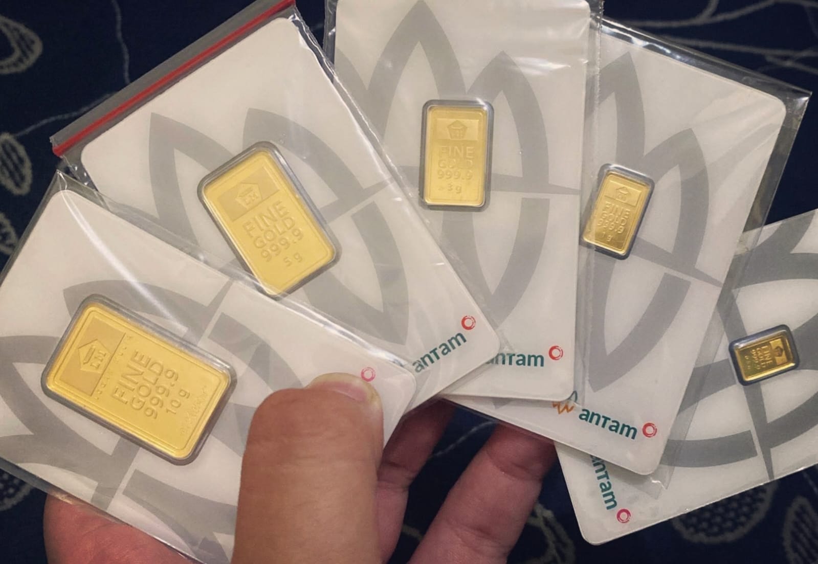 Emas Antam Tembus Rp2 Juta! UBS & Galeri24 Malah Anjlok, Ada Apa di Pasar?