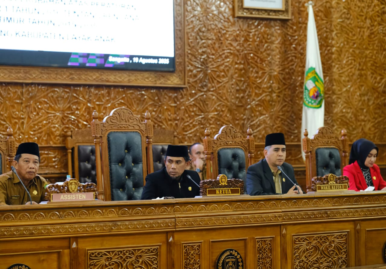 Pembahasan APBD Perubahan 2025 Kutim Molor, DPRD Semprot Pemkab
