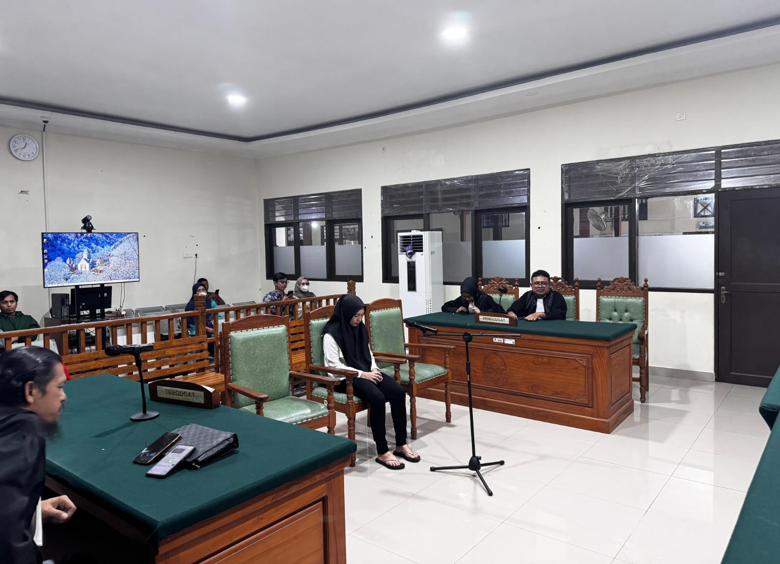 Suami-Istri Terdakwa Kasus Apderis Dihukum Belasan Tahun Penjara, Denda 5 Miliar Rupiah