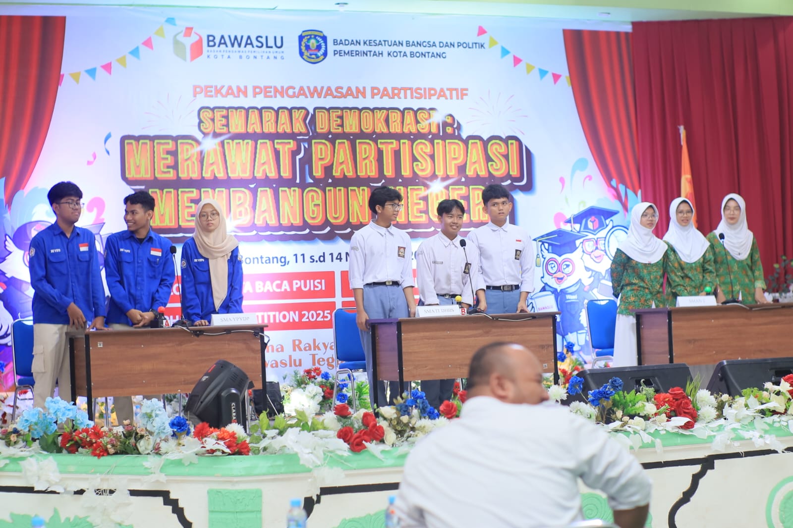 Bawaslu Bontang Sulut Semangat Demokrasi Pelajar Lewat Lomba Cerdas Cermat