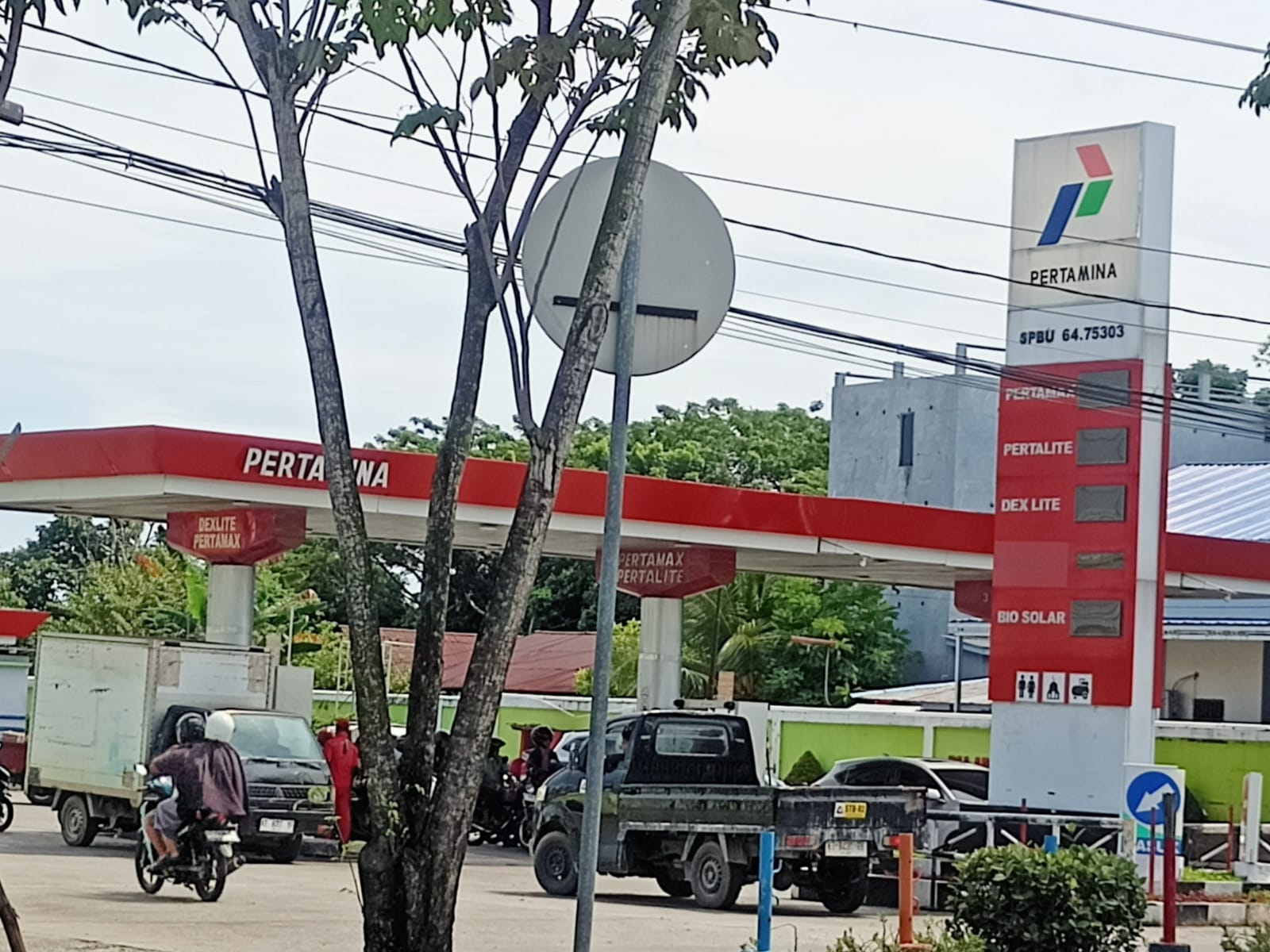 Pedagang Merugi Bertahun-tahun, Pemkot Bontang Diminta Tertibkan Antrean SPBU Tanjung Laut
