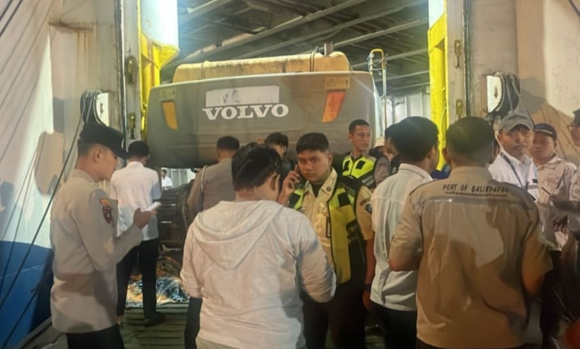ABK Tewas Terhimpit Ekskavator saat Bongkar Muat di Pelabuhan Semayang Balikpapan