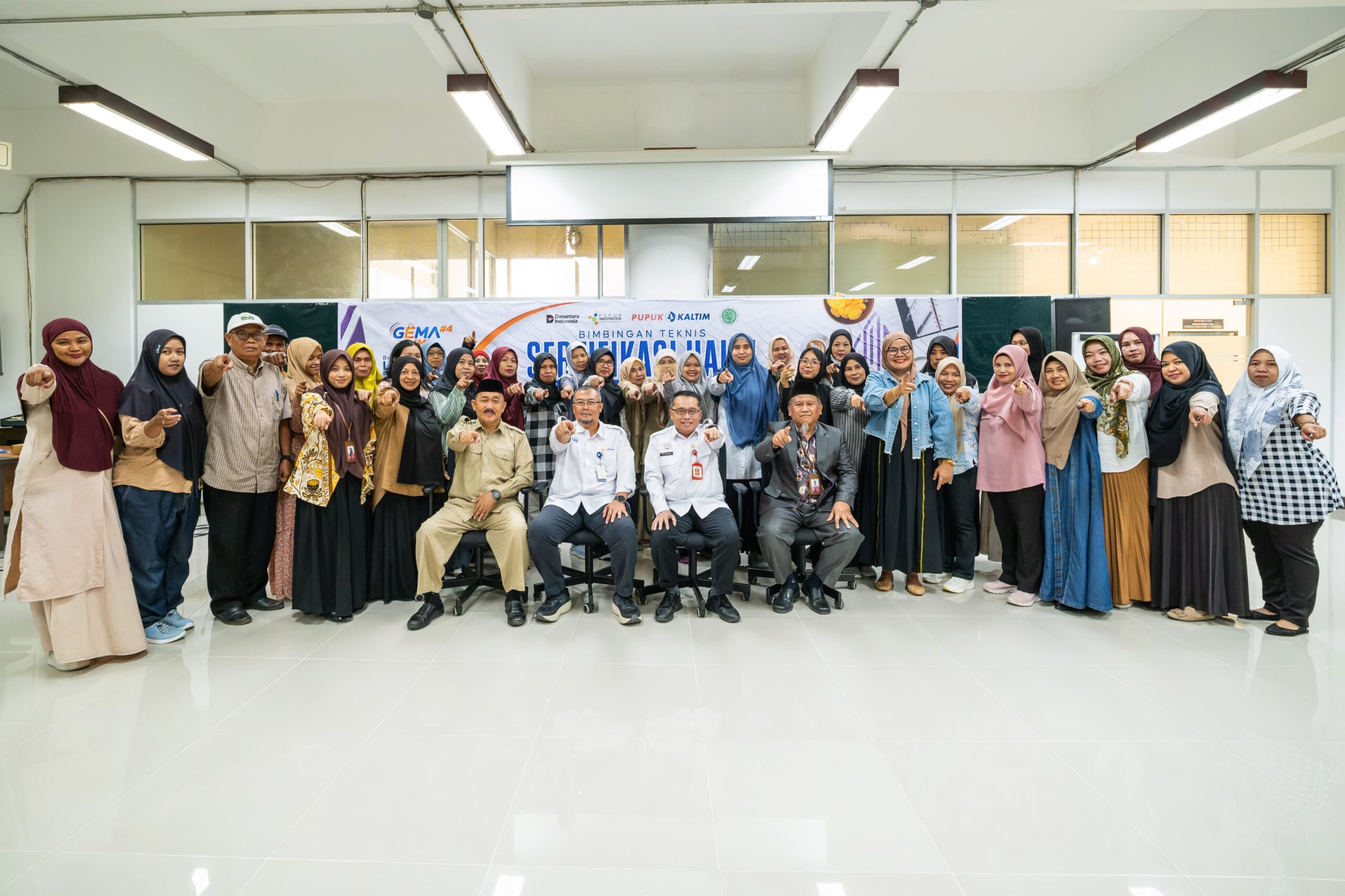 Pupuk Kaltim Fasilitasi Bimtek Sertifikasi Halal Menuju UMKM Naik Kelas