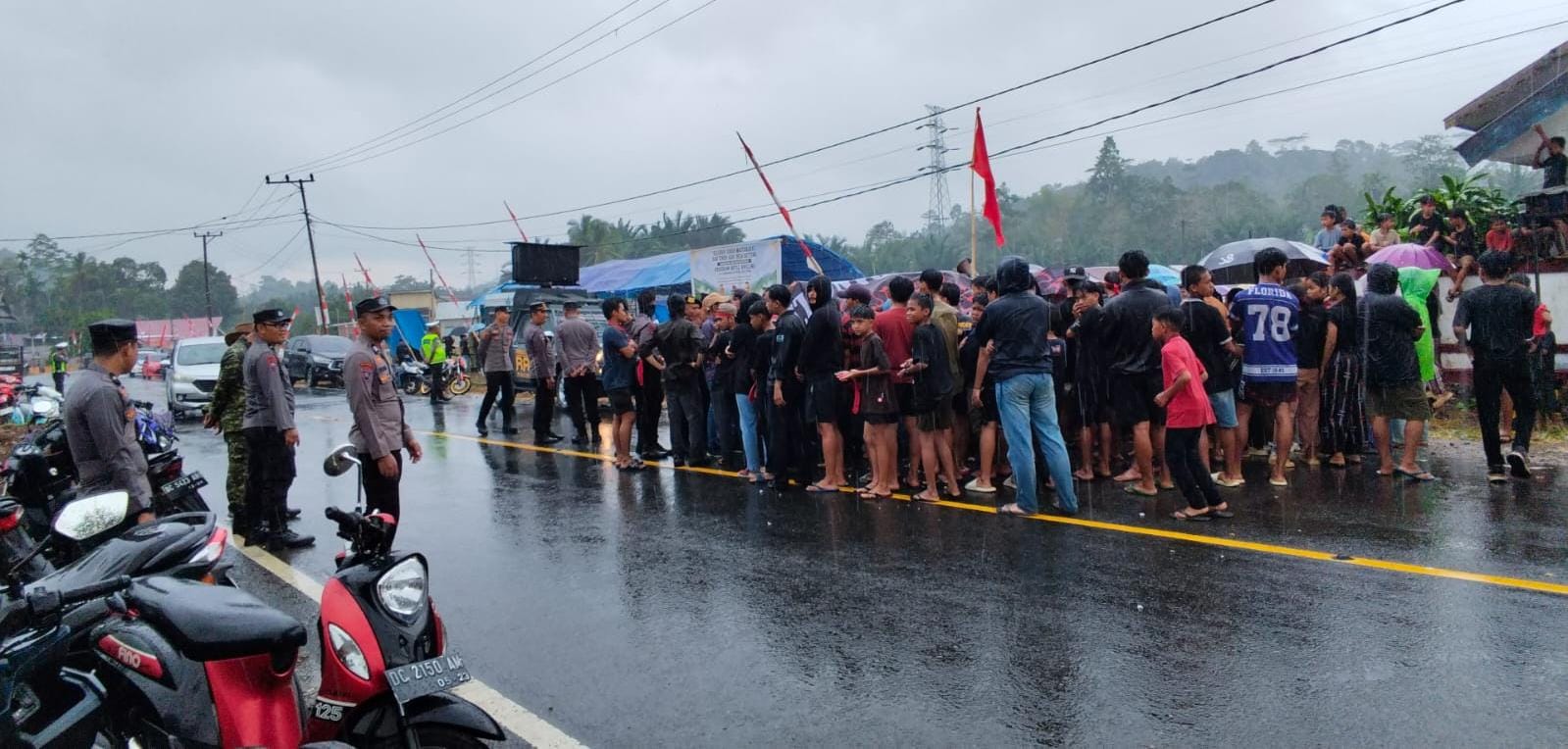 Strategi Pengamanan Tepat, Isu Bentrok Antar Massa Pro-Kontra Tambang LTJ dan Polisi di Botteng Tidak Terjadi