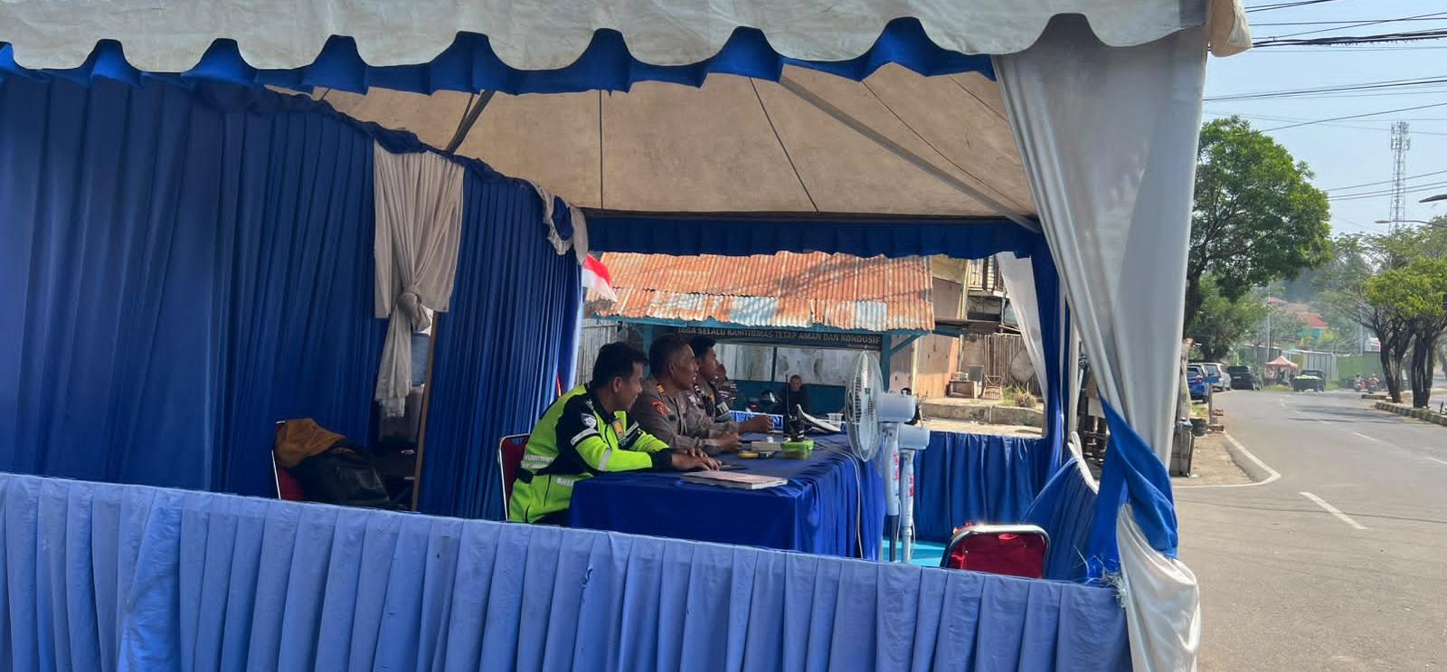Pastikan Keamanan Pengguna Jalan, Polresta Mamuju Pantau Titik Rawan Macet dan Laka