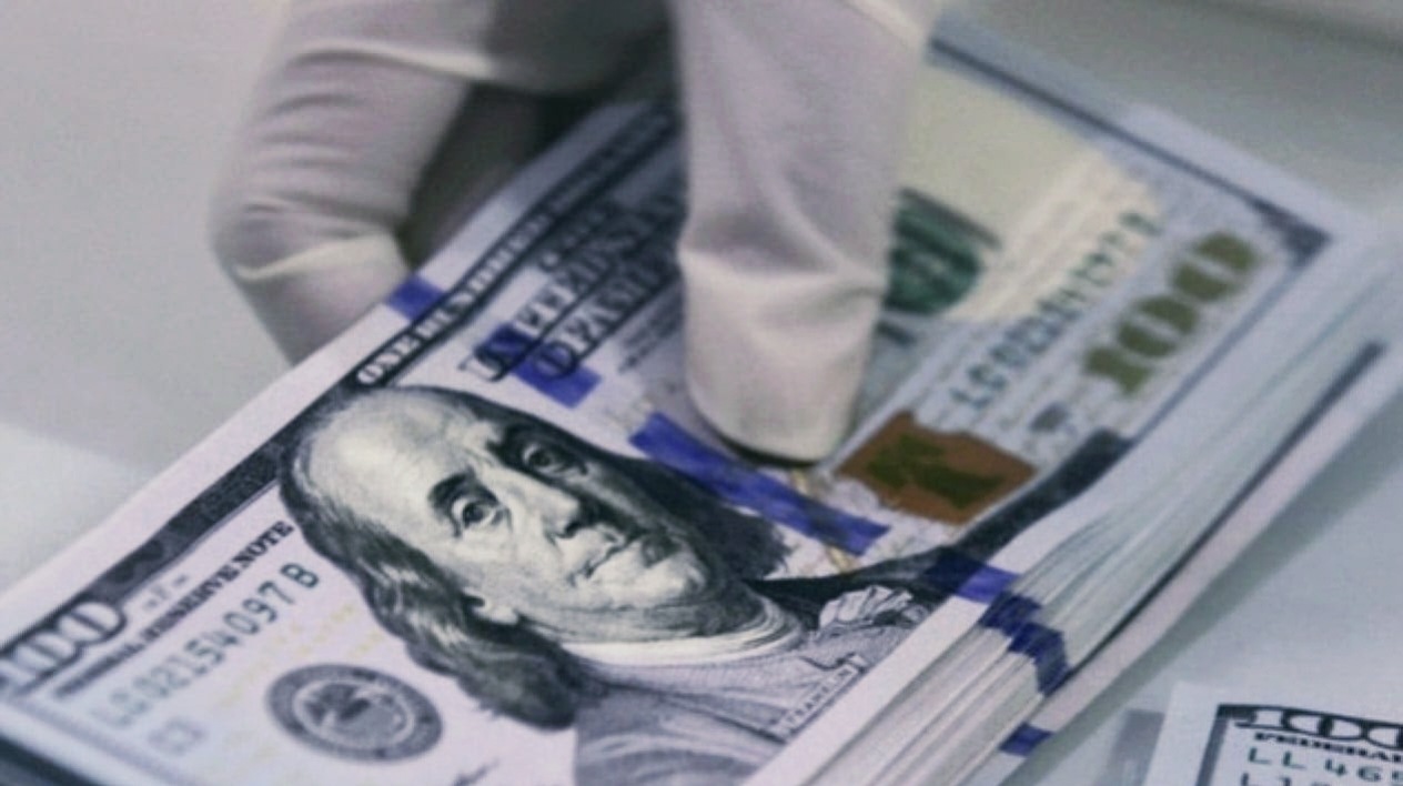 Rupiah Anjlok di Tengah Libur Lebaran, Tembus Rp16.026 Per Dolar AS Hari Ini