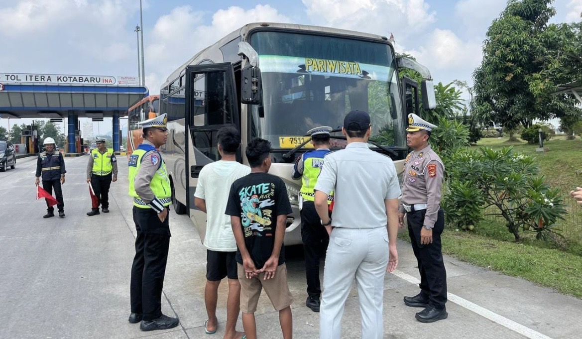 Ditlantas Polda Lampung Intensifkan Ramp Check Bus Selama Libur Sekolah, Pastikan Kendaraan Laik Jalan