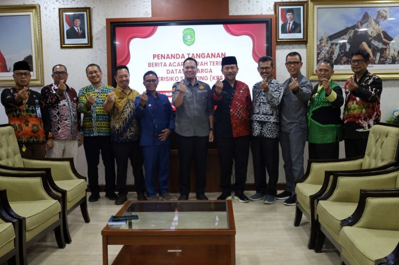 Penandatangan BAST Data KRS Disaksikan Sunggono