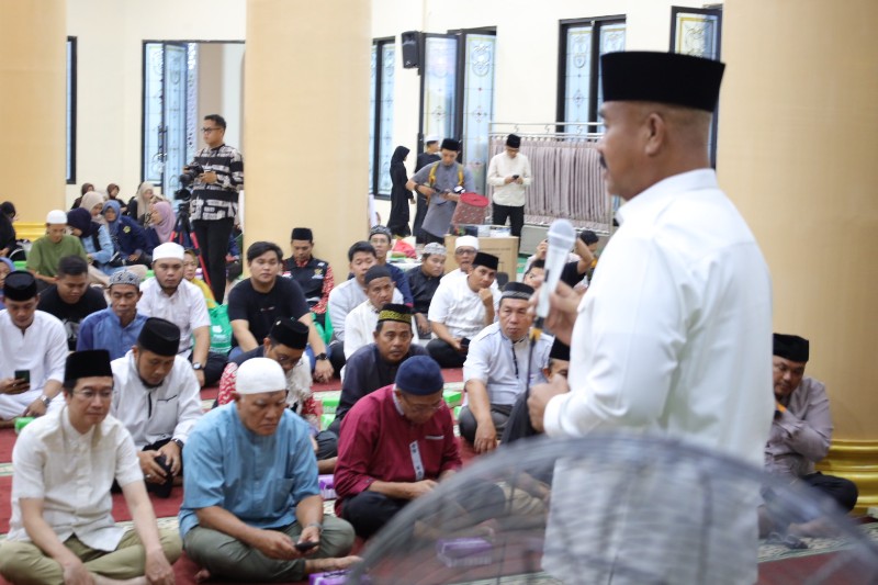 Buka Puasa Sama Pemkab Kukar di Kecamatan Muara Kaman