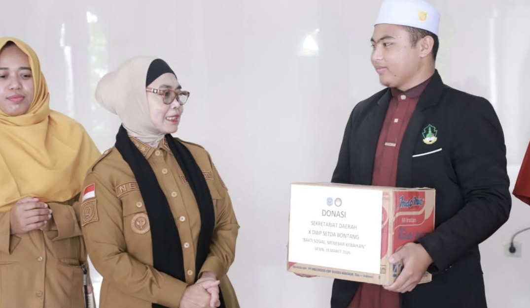 Wali Kota Bersama Dharma Wanita Persatuan Bontang Sambangi Pesantresn Subulana