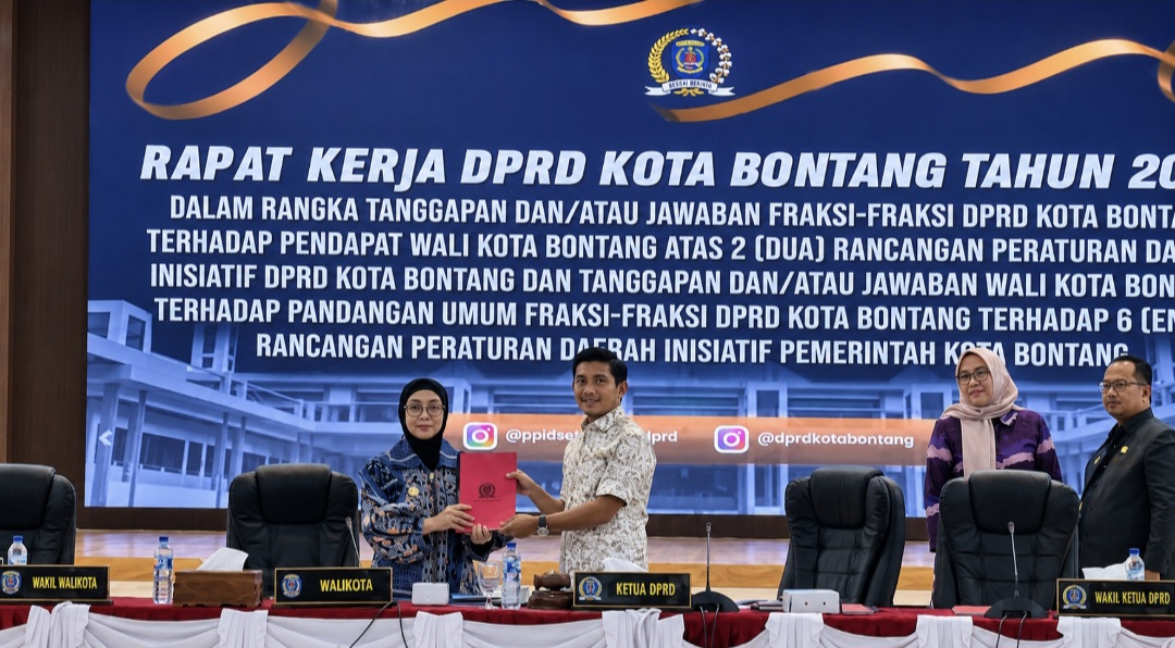 Tanggapan Wali Kota Bontang atas Pandangan Fraksi pada Raperda Inisiatif Pemerintah