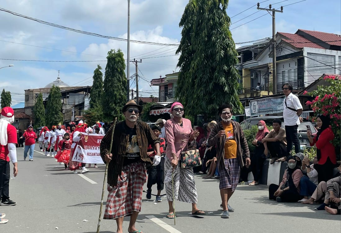27 Peserta Semarakkan Karnaval Loktuan, Guntung Dan Sidrap