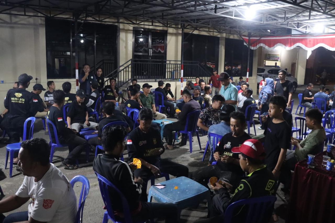 Ratusan Warga Sabuk Kamtibmas Meriahkan Lomba Domino HUT RI Ke-81 Di Polresta Mamuju, Kapolresta : Ajang Silaturahmi Dan Mempererat Persaudaraan