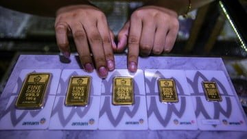 Harga Emas Antam Hari Ini 4 Mei, Naik ke Rp930 Ribu per Gram