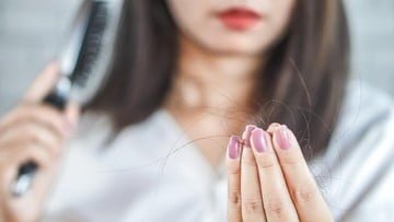 Tips Agar Rambut Tidak Rontok saat Kenakan Hijab