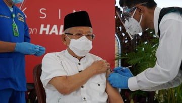 Ma'ruf Amin Tegaskan Vaksinasi Tetap Jalan Saat Ramadan